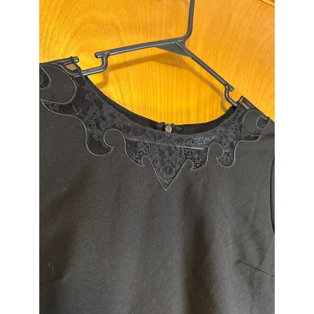 Topshop Black Cropped Short Sleeve Top Lace Trim Cutout Neckline Size 4 - Picture 3 of 7